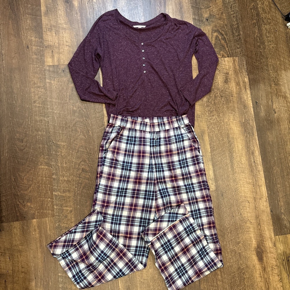 Victoria's Secret Pajama Set XS Purple Plaid Henley Top Lounge Sleepwear 2PC